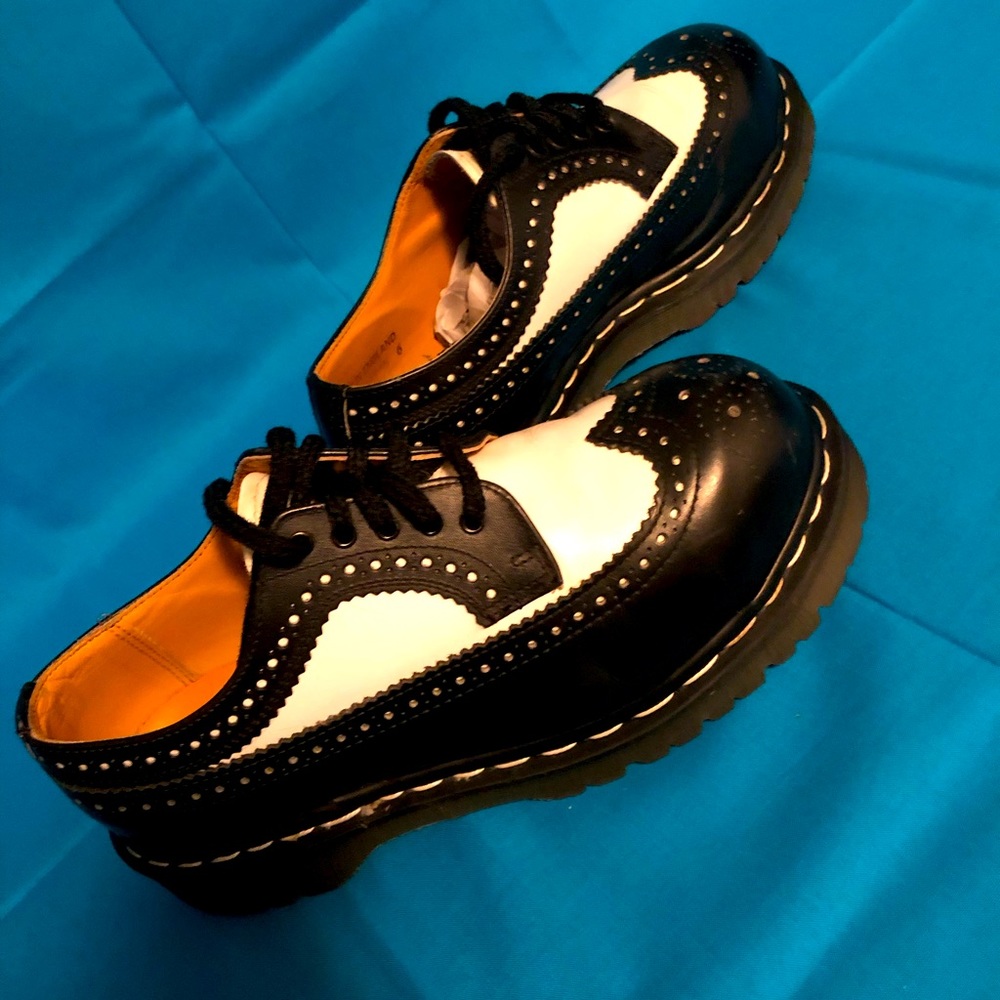 Dr Marten Brogue MIE 8 US 6 uk GUC RARE barely used. Platform wingtip amazing! - Picture 1 of 8